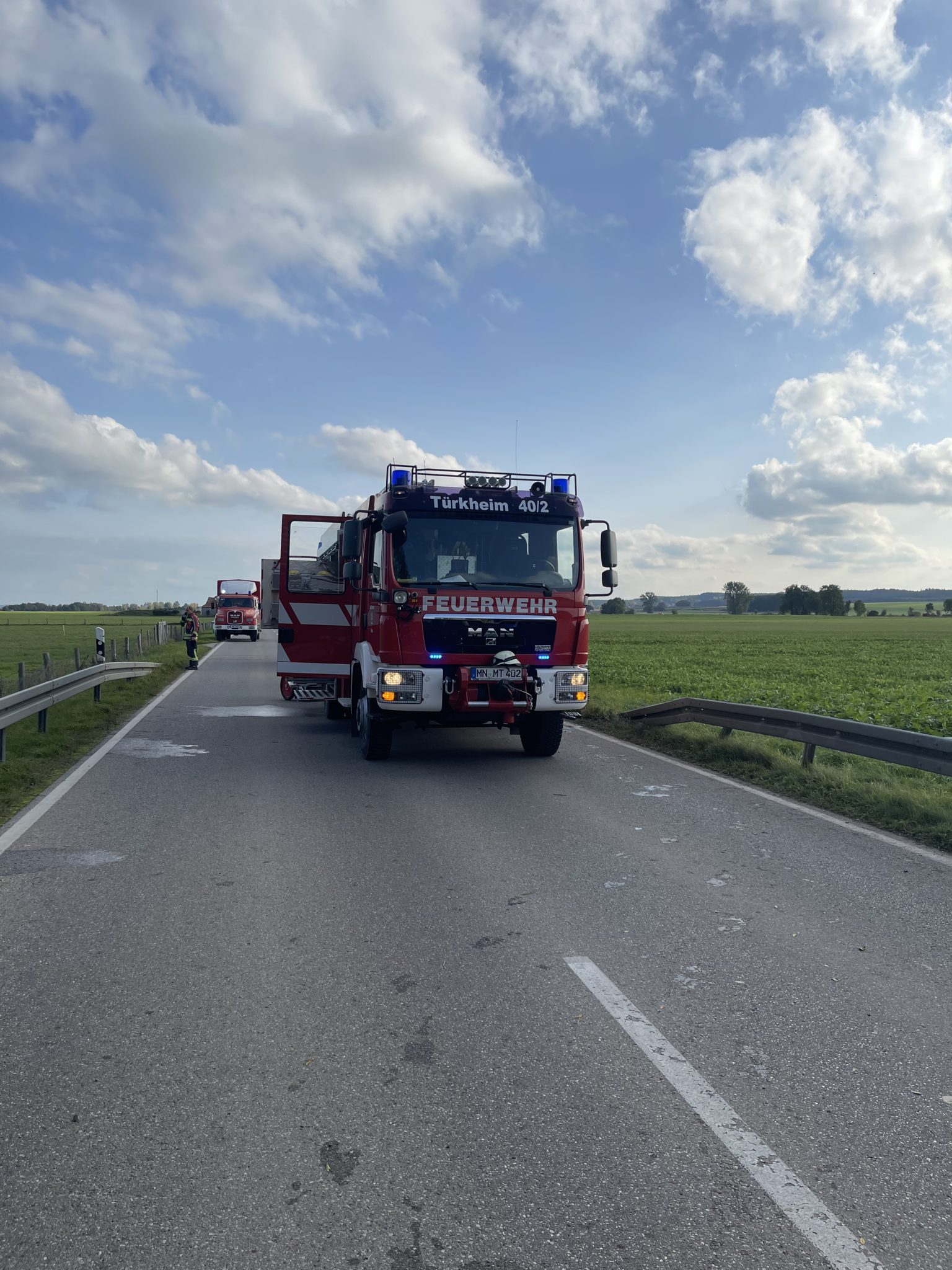 Bild zum Einsatz THL 2 VU PKW Freiwillige Feuerwehr Türkheim